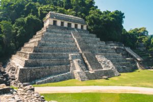 zona arqueologica de palenque chiapas mexico templo de las inscripciones