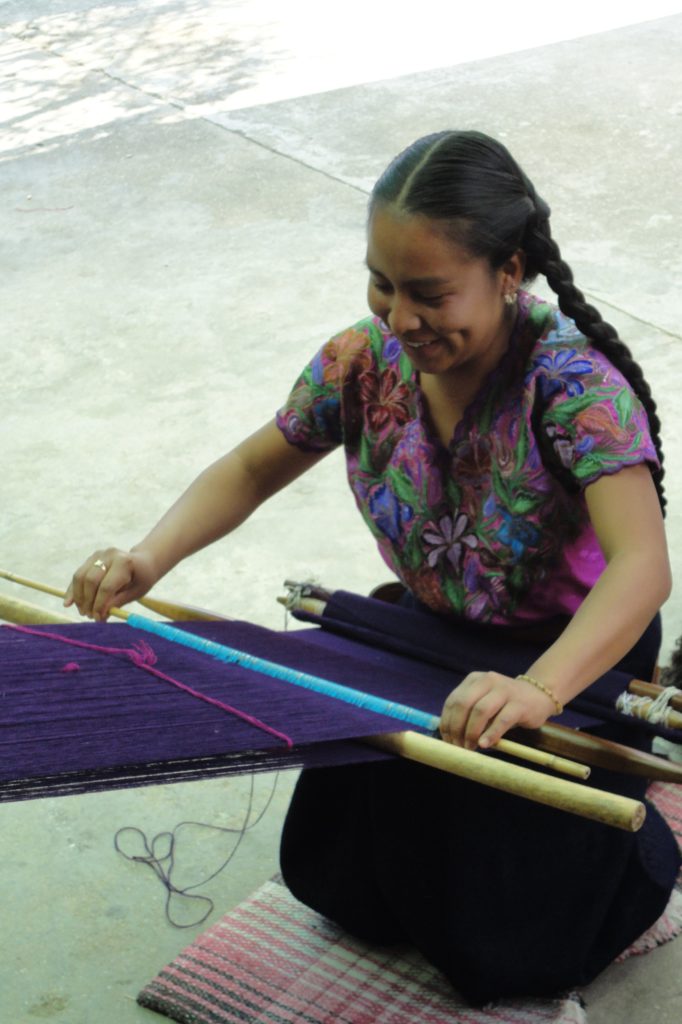 textiles-indigenas-mujer-rutopia