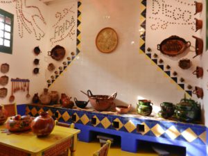 cocina en la casa azul de frida kahlo