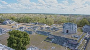 zona arqueologica Mayapan en Tekit Ecoturismo sabor miel y coco en yucatan mexico