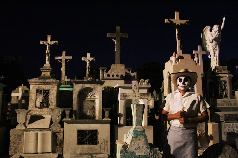 festival_animas_yucatan_dia_de_muertos_mexico_panteon